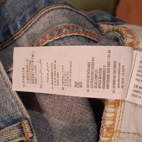HOLLISTER Distressed Jeans, Classic Taper, Straight Legs - Picture 6 of 8
